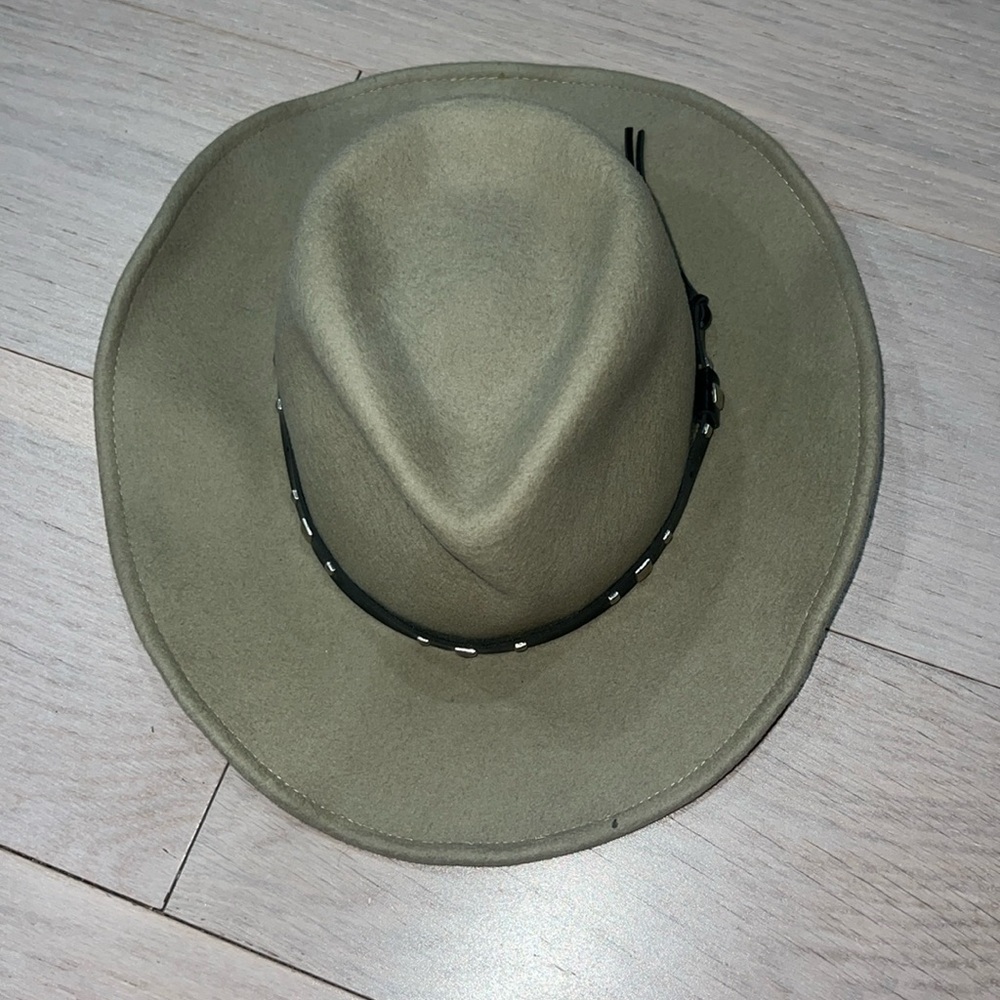 Leisure felt Double S Hat collection